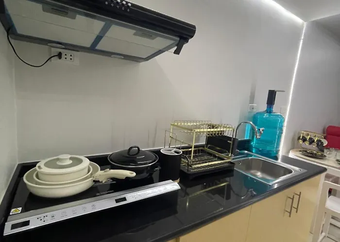A Premium In A Prime Location Connected To Sm North Edsa Mall And Walking Distance To Solaire And Casino And Trinoma Mall In Quezon Apartment *